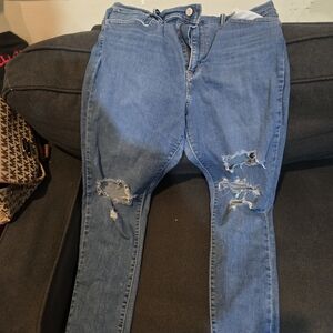 Levi's Women's Distressed Skinny Jeans - Blue (CLOSING CLOSET)